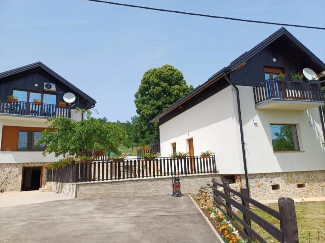 Farma & Apartmani Opg Sasa Delic Korenica Exterior photo